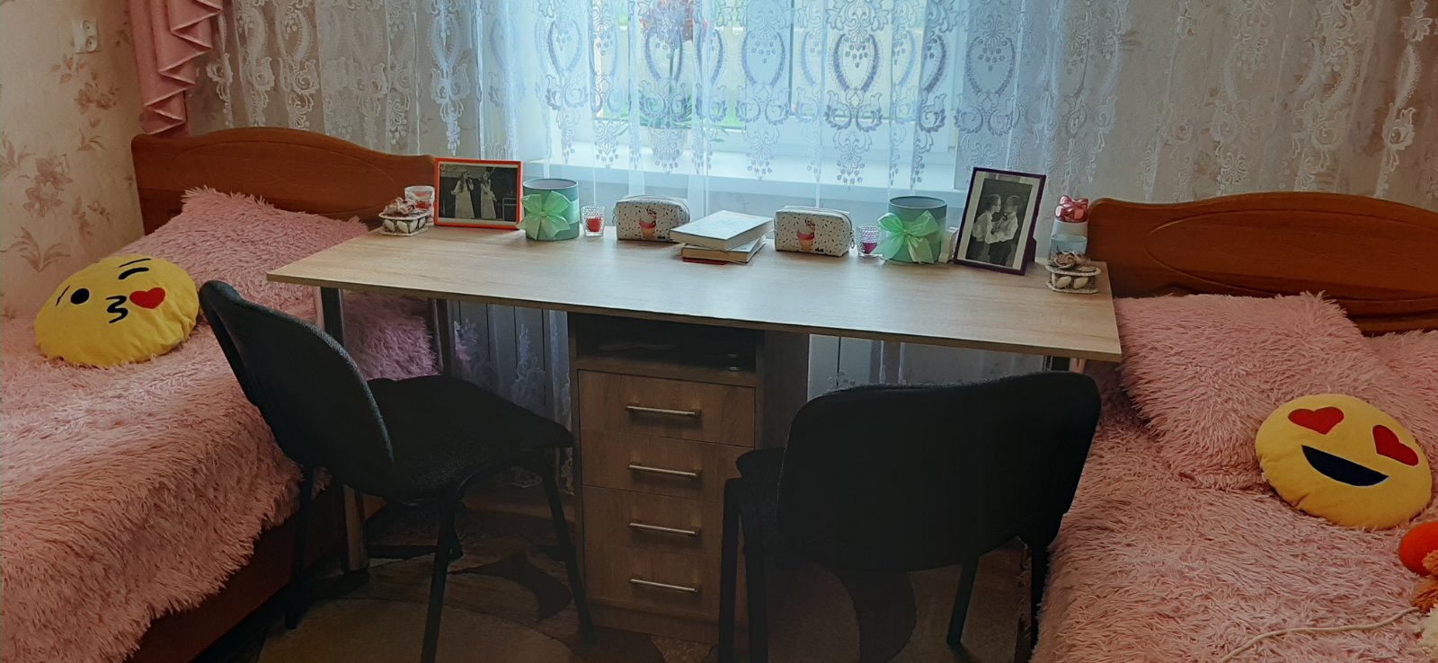 Стіл для двох Беверлі